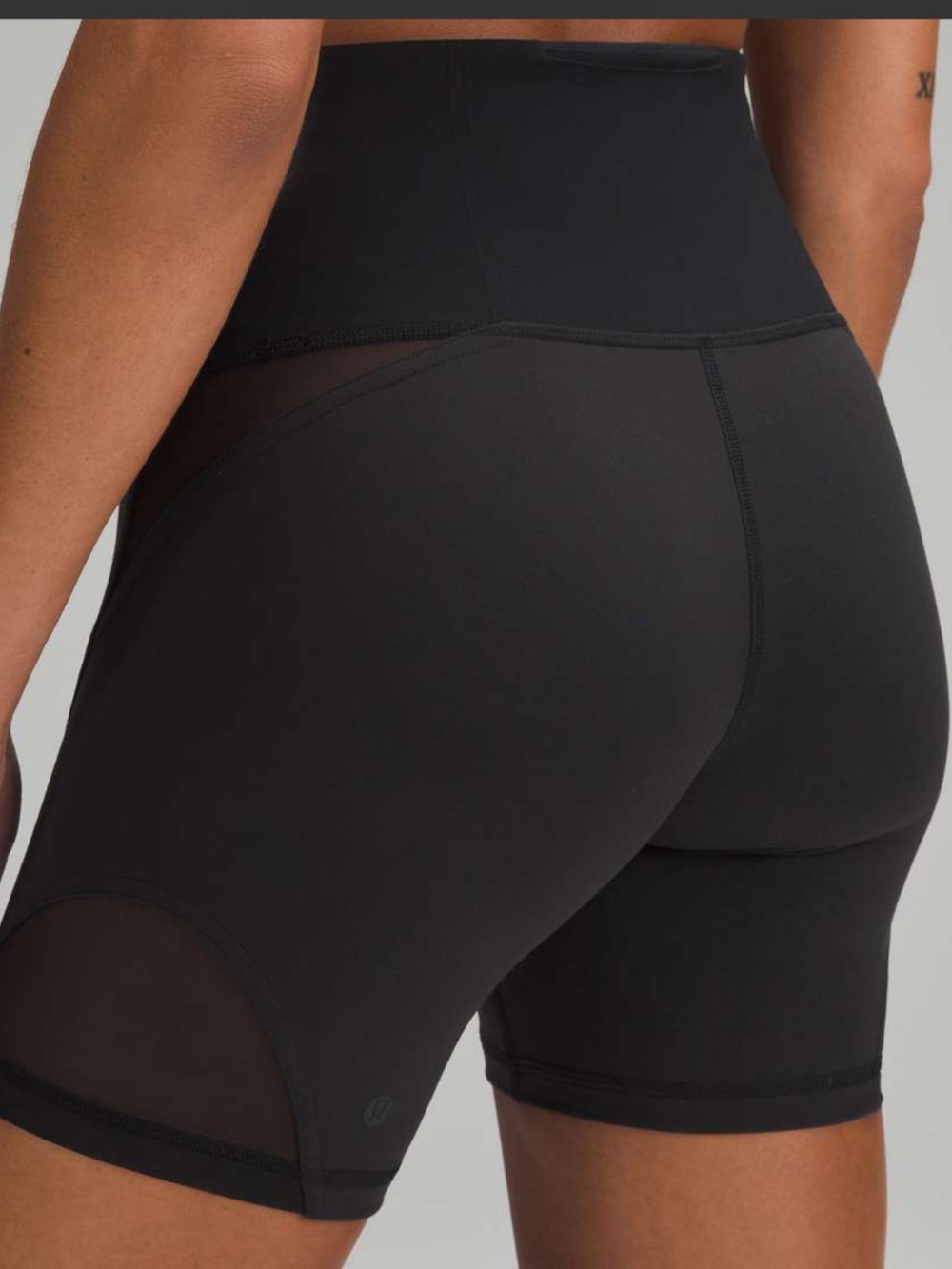 Lululemon Wunder Train Mesh Panel High-Rise Short 6"